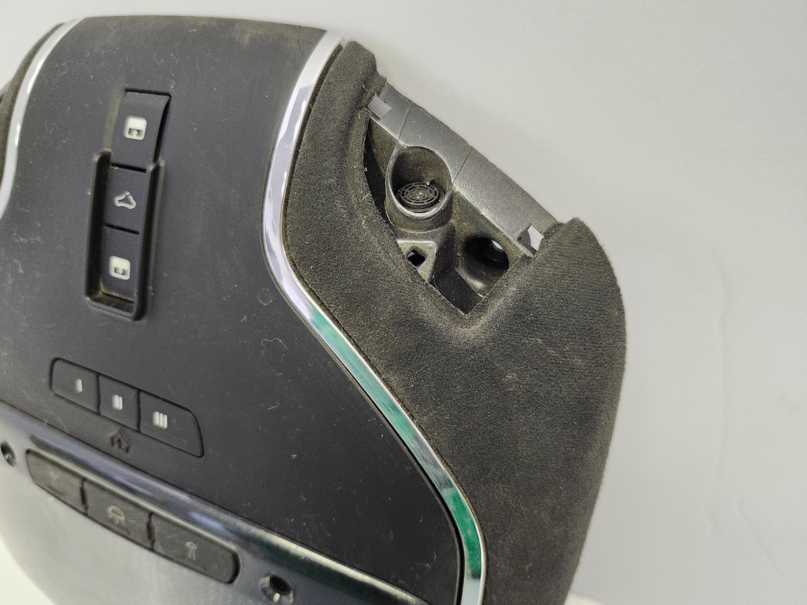 OEM 2014-2016 MASERATI GHIBLI OVERHEAD VELVET DOME LIGHT CONSOLE 06700247120