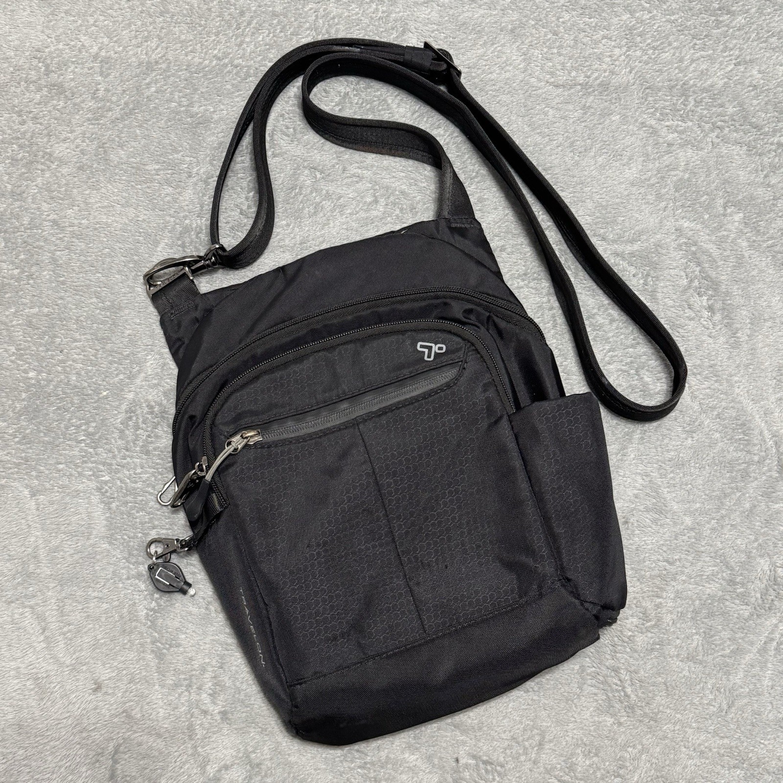 Travelon Anti Theft Crossbody Bag Black RFID Locking Zippers Travel Purse 11x12