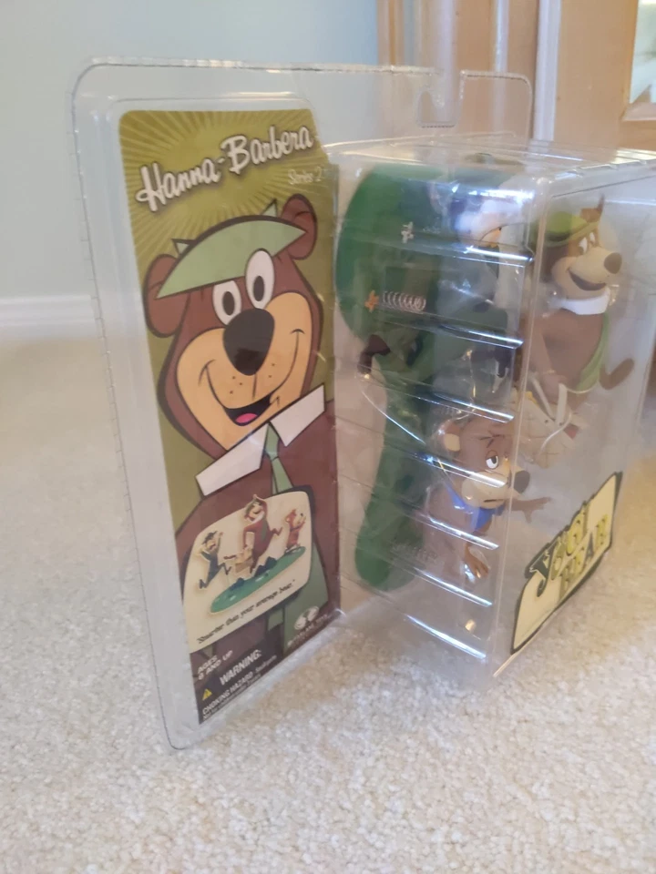Hanna Barbera 系列 2 瑜伽熊 Boo Boo Ranger 套装 McFarlane 玩具 未拆封 2006 — 第 2/4 张图片