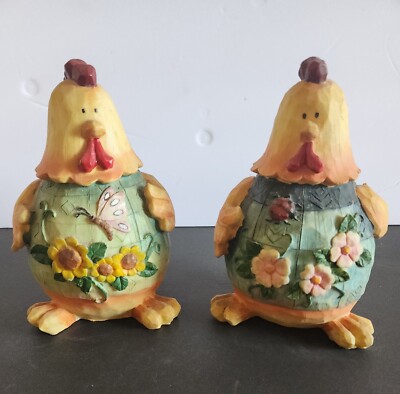 Roosters Free Standing Yellow With Lady Bug/Butterfly On Shirt Jim Shore Style