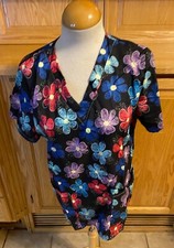 NWOT Women's One Size No Tags Scrub Top With Pockets V-Neck Workwear