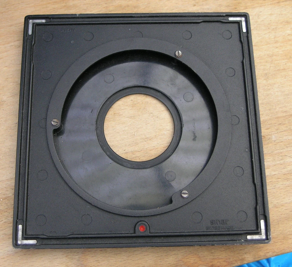 genuine Sinar F & P lens board panel with 9mm top hat compur copal 1 hole - Image 2 of 2