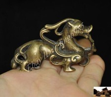 Chinese dynasty Bronze animal Brave troops Pixiu beast fengshui statue Pendant