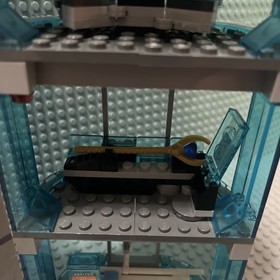 #42 LEGO 76038 Marvel Super Heroes Attack On Avengers Tower 100% Complete
