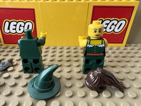 LEGO Castle Dark Green Wizard & Dark Green Queen Minifigs Kingdoms Chess 853373