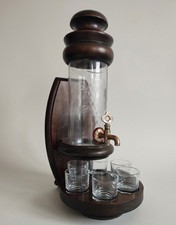 Vintage Whisky-Spender / Schnaps-Bar aus Holz & Glas &ndash; mit