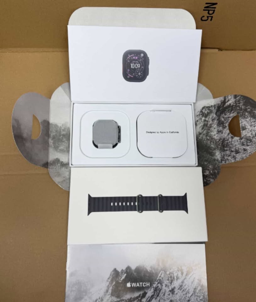 Apple Watch Ultra 3 49mm GPS Cellular Titanium Case w Black Ocean Band MF0J4LW/A