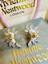 Boucles d’oreilles Vivienne Westwood perle blanche & cristaux dorées Orb