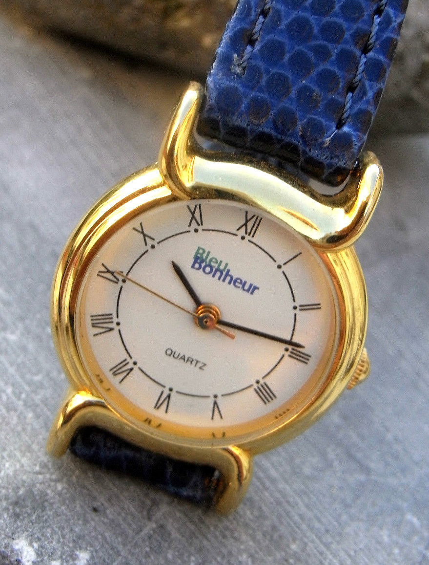 Montre suisse Bauches femme Bleue Bonheur chic pour le bureau et le quotidien