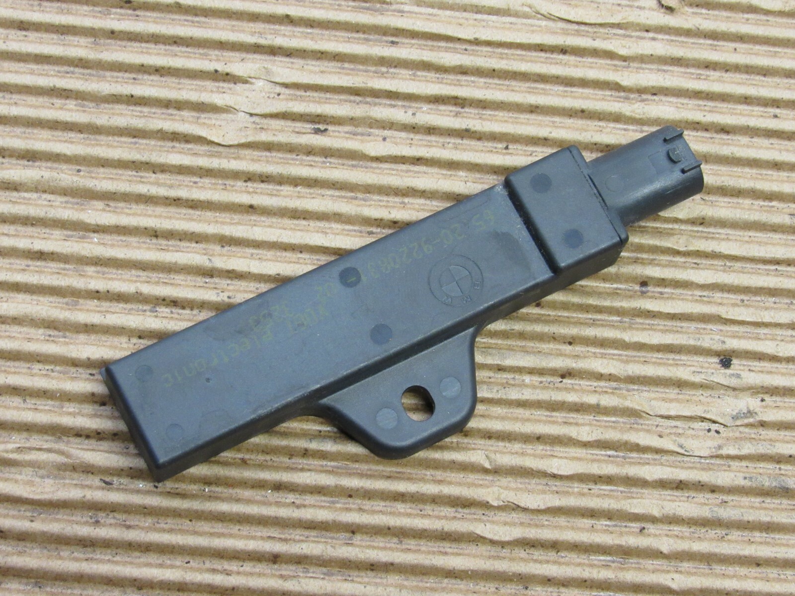BMW KEYLESS ENTRY ANTENNA COMFORT ACCESS OUTSIDE EXTERIOR 9220831 