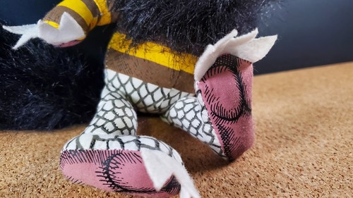 Where The Wild Things Are Plush Moishe Monster 8" By Warner. Bros - Picture 4 of 8