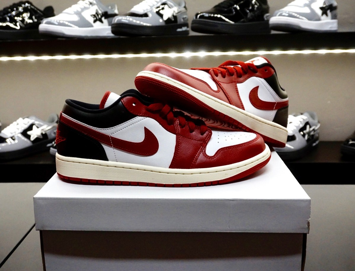Nike Air Jordan 1 ホワイト/レッド　サイズ28cm Amazon | [ナイキ] エア ジョーダン 1 ミッド W AIR JORDAN 1