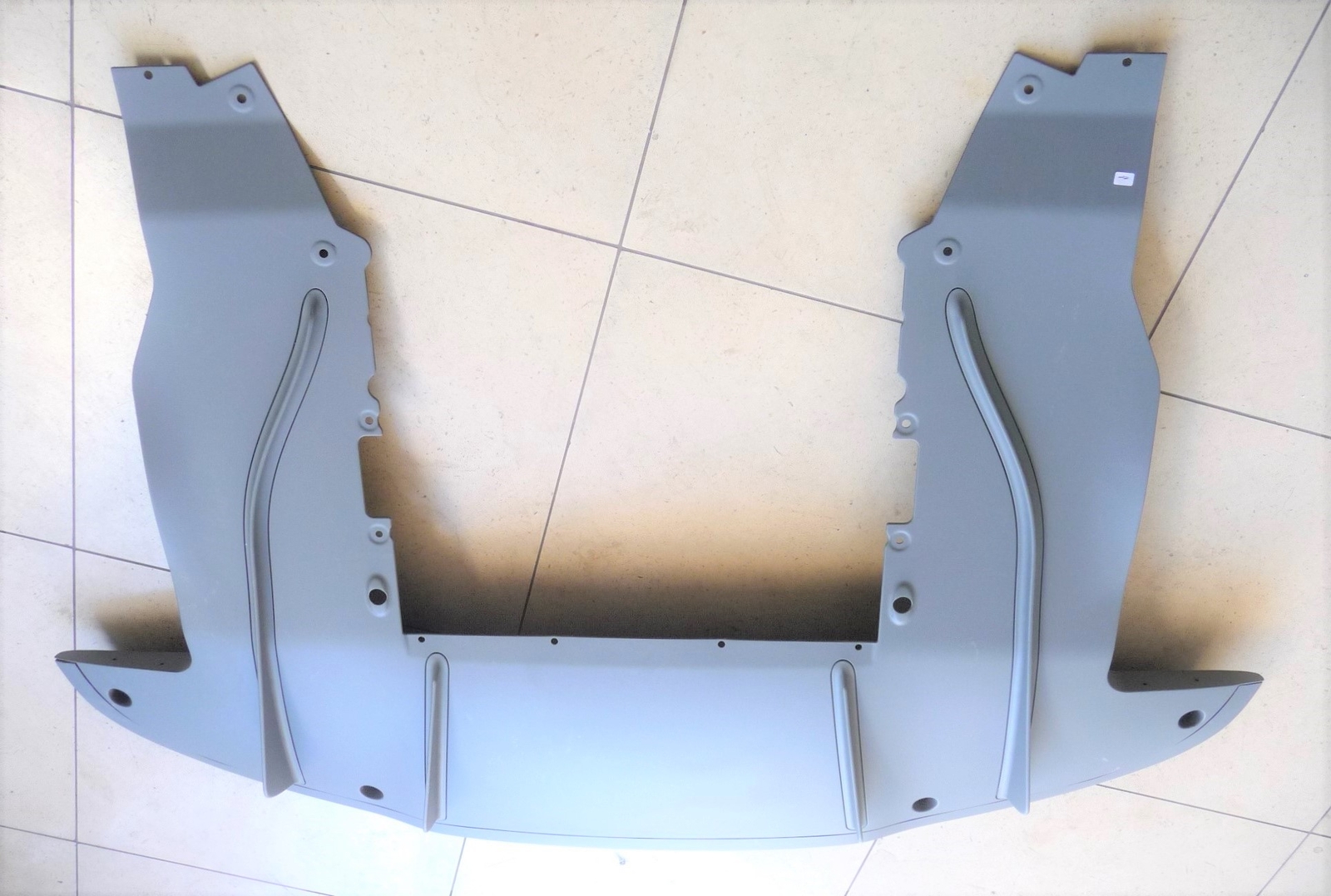 2017 -2022 McLaren 720s Rear Diffuser Cover Shield 14A3028CP OEM
