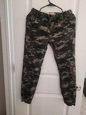 Boys Levis Camo Joggers With Stretch Size 14 Waist 27 Inches Length 27 Inches