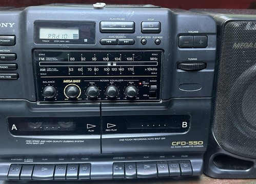 VINTAGE 1994 SONY BOOMBOX ~ Model CFD-550. Works But See Description For Details - Picture 4 of 10