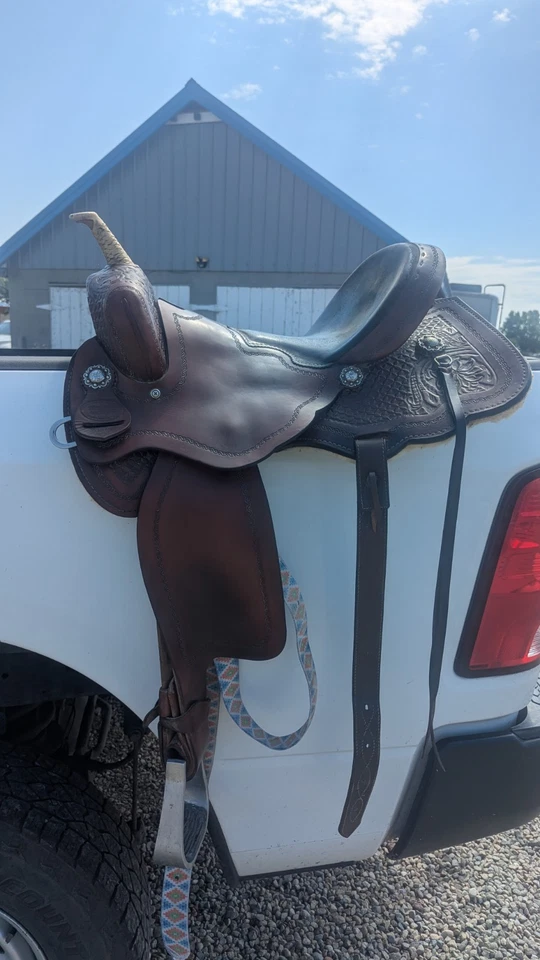 15" Triple Creek Barrel Saddle - Image 2 of 4