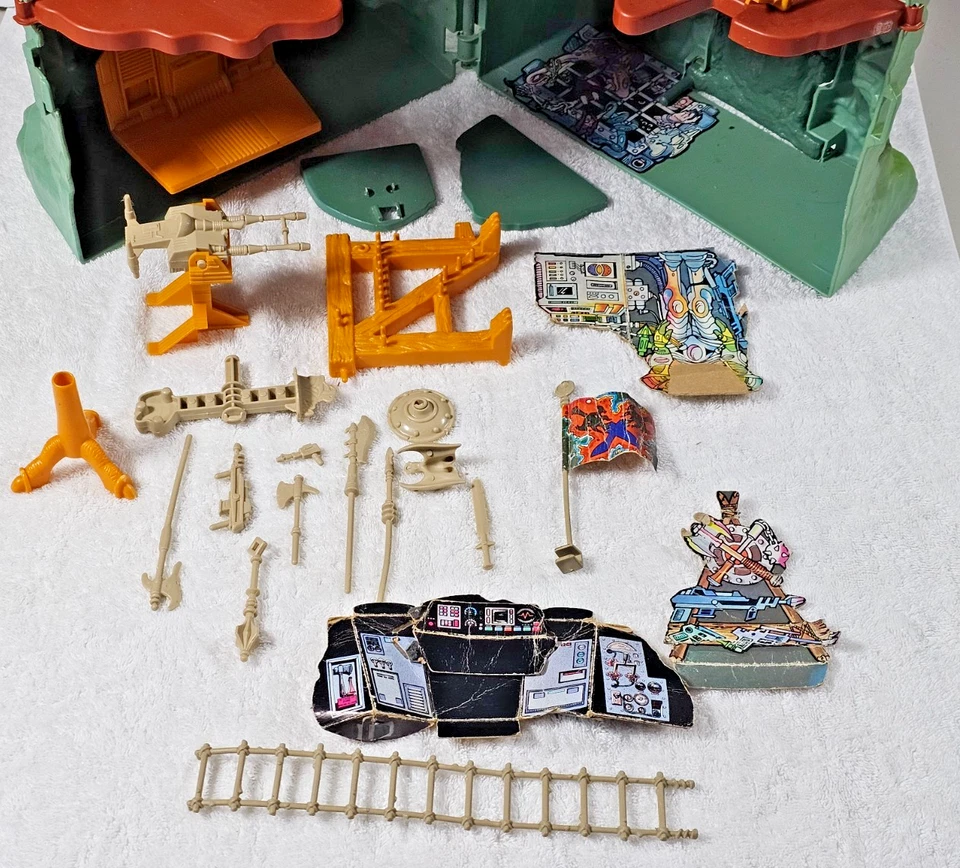 Mattel MOTU 1981 Castle Grayskull con accesorios insertos casi completo de colección - EE. UU. Foto 2 de 4