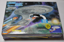 Starship Enterprise Star Trek The Next Generation 1992 Playmates NEW MIB