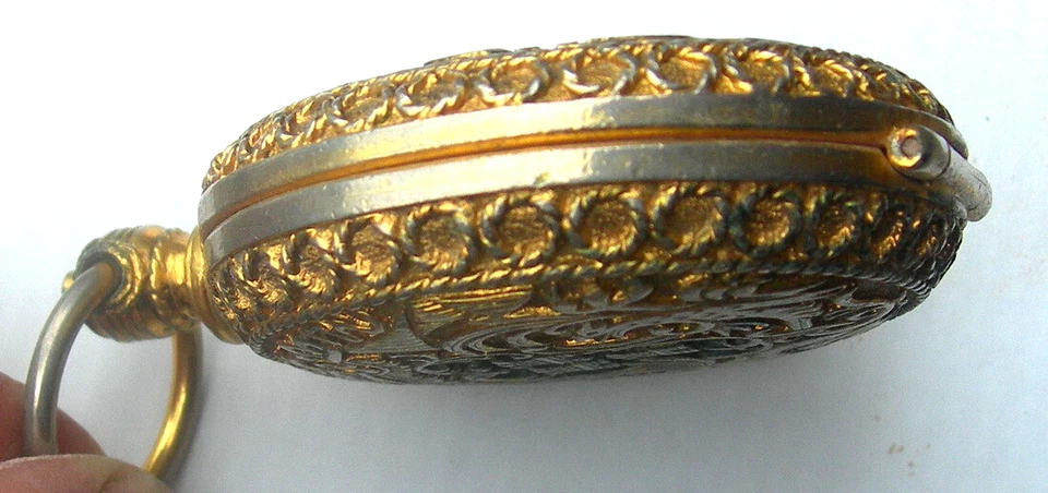 ancien rare poudrier compact forme montre gousset emblème 3 tours couronnées - Photo 4/4