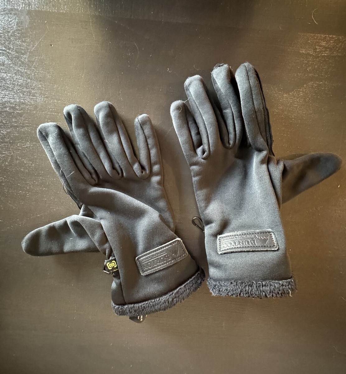 burton leather snowboard gloves Men's Lifty 001 True Black / M Their leather build and GORE Grip membrane set you up with the weather coverage and durability to ride day in and day out BURTON AK TECH GLV TRUE