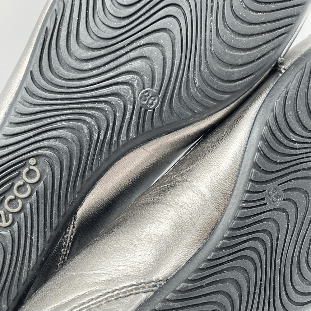 Ecco silver button ballet flats - image 7