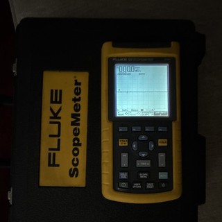 Fluke 123 ScopeMeter Handheld Digital Oscilloscope 20MHz 2Ch w/ SW90W