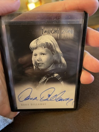 TWILIGHT ZONE A-78 DANA DILLAWAY AUTOGRAPHED CARD - Picture 1 of 3