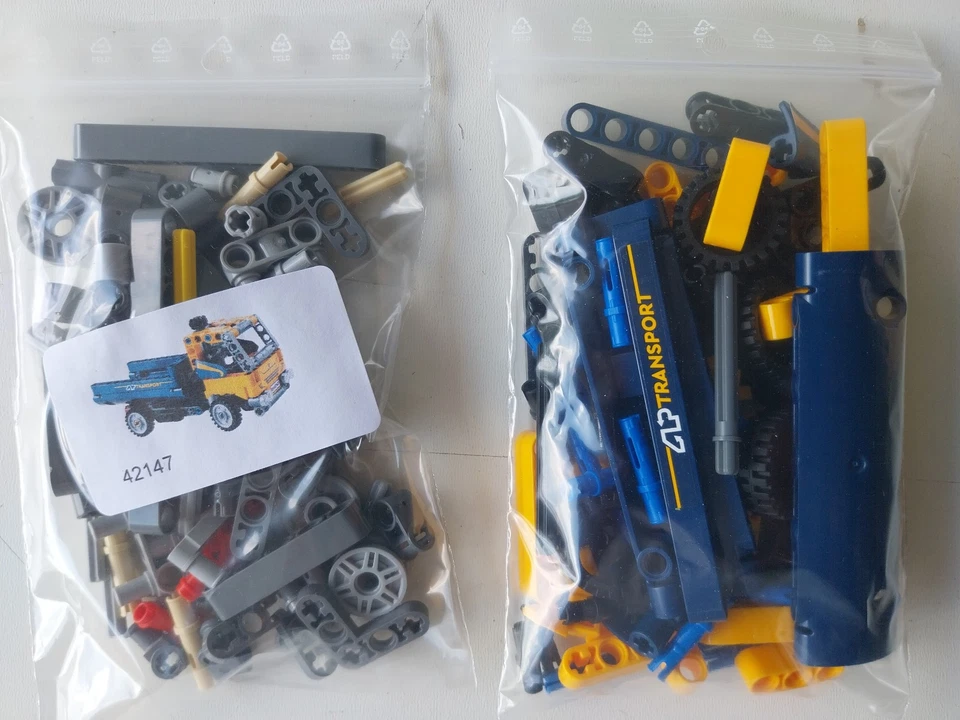LEGO Technic 42147 Dump Truck, photo 1 sur 2