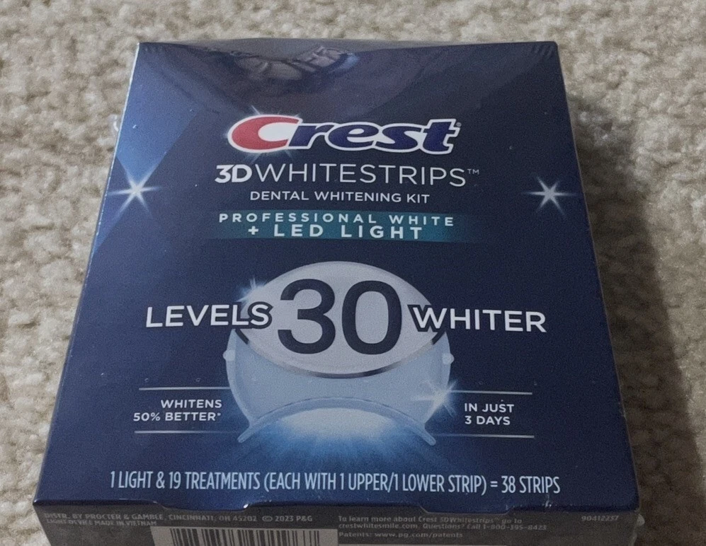Crest 3D Whitestrips Teeth Whitening Kit - Thumbnail 4