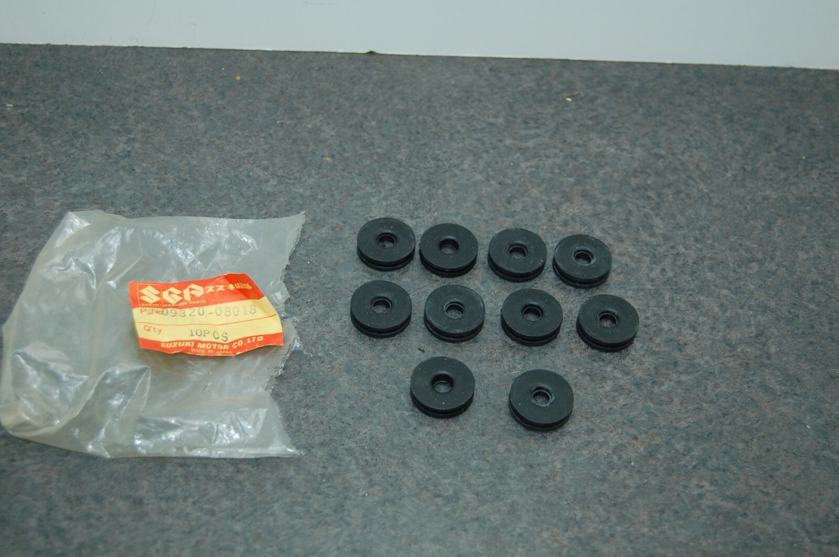 10 NOS GENUINE SUZUKI 09320-08018 Rubber Fairing Grommet (QTY-10