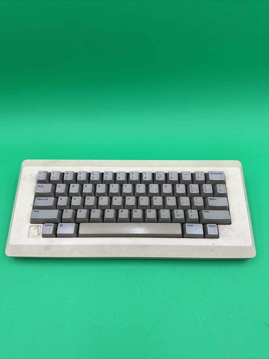 Apple Computer Keyboard M0110 Fully Working No Cables | eBay