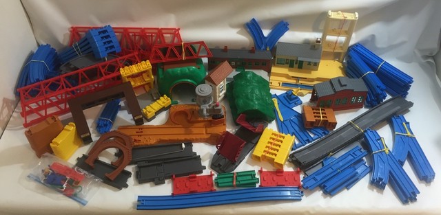 giant thomas train set