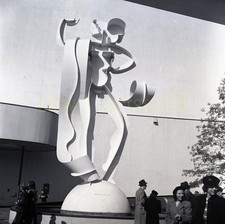Textiles Sculpture by Robert Foster - 1939-40 NY World's Fair - Vintage Negative