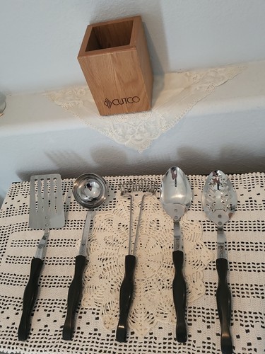Cutco Kitchen 5pc Utensil Lot With Wood Holder In Good Shape