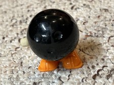 Vintage 1980 TOMY Strolling Bowling Wind up Black Ball Bowling Game