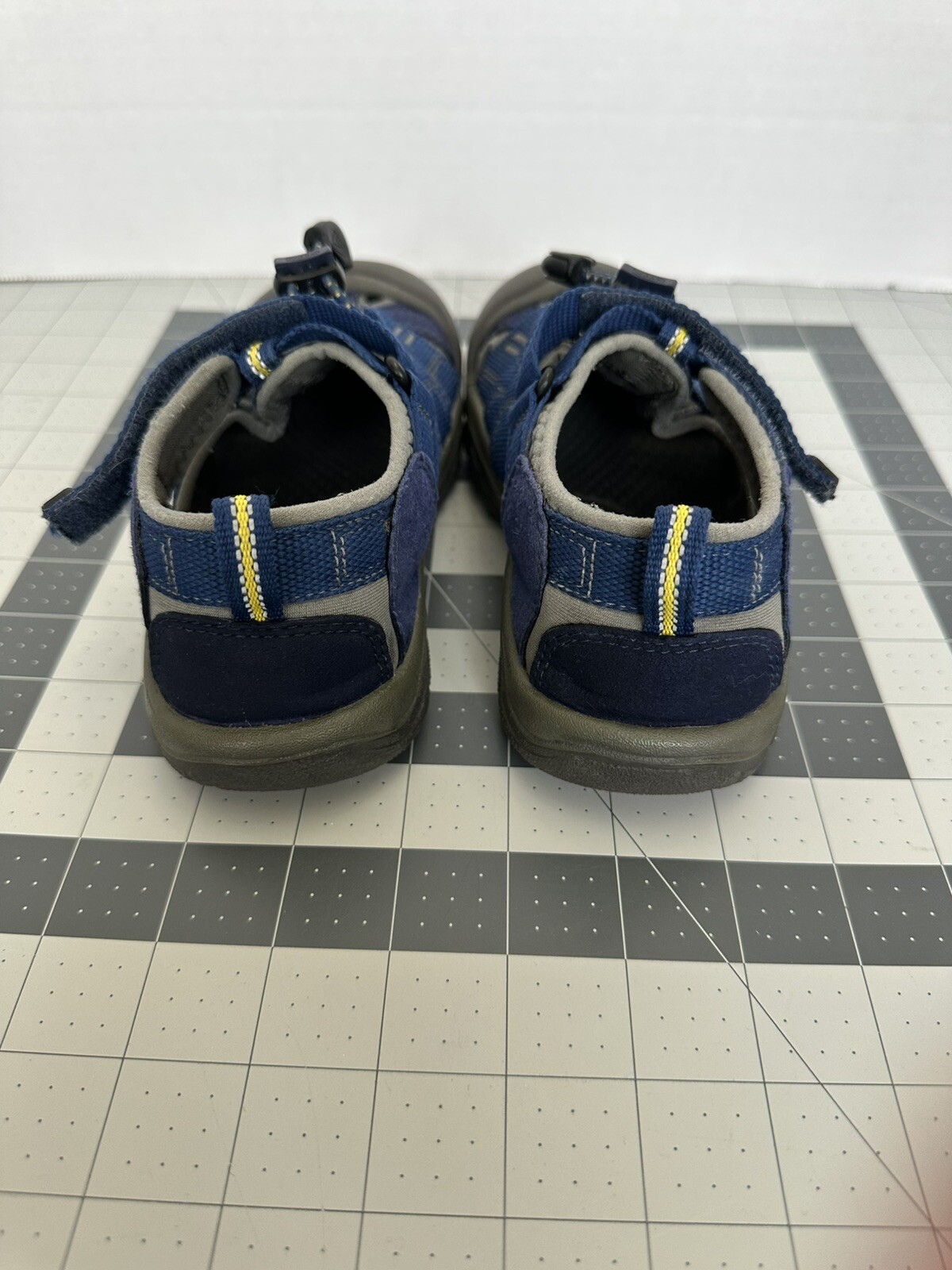 Sandali Keen Newport bambini giovani taglia 1 blu scarpe sport acquatici ragazzi usati in ottime condizioni