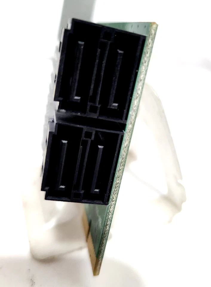 pexsat34rh Scheda startech.com 4 porte PCI-Express to Sata III host Raid 4#2 - Immagine 2 di 3