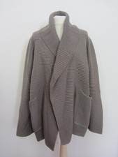 edle Strickjacke aus Kaschmir von Iris v Arni...