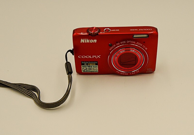 92 Nikon COOLPIX S6300 レッド Nikon Coolpix S6300 RED 16MP 10X Digital Camera Bundle Fully