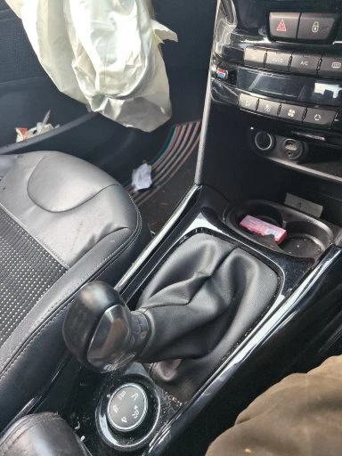PEUGEOT 2008 AZUL 2015-2019 PALANCA DE CAMBIOS Foto 2 de 3