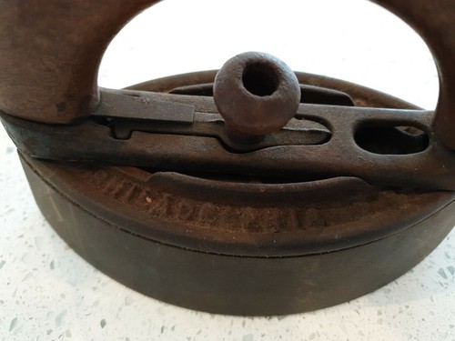 Antique Rare Cast Iron Detachable Wood Handle Enterprise Mfg Philadelphia PA USA - Picture 3 of 12