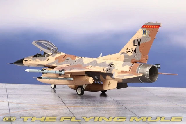 Hobby Master 1:72 F-16C Fighting Falcon USAF 926th WG, 706th AGRS Yellow 74 / - Image 2 of 4