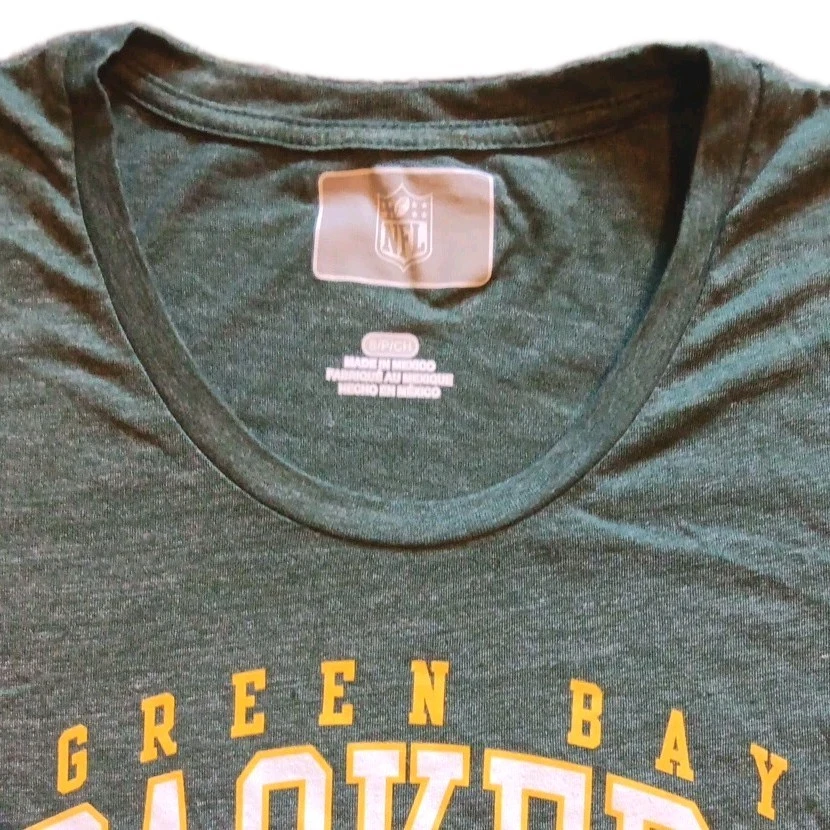 Camiseta NFL Green Bay Packers feminina pequena nova sem etiquetas gola redonda manga 1/2 SKU 243 - Imagem 4 de 4