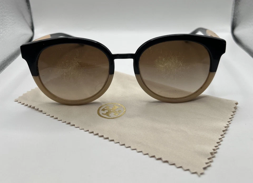 Auténticas gafas de sol Tory Burch TY7062 1236 para mujer negras/beige marcos con estuche Foto 2 de 4