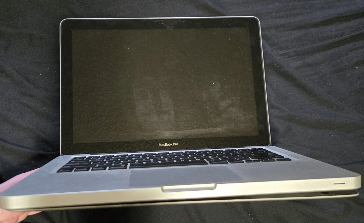 MacBook Pro macOS 10.13, High Sierra Apple 13-13.9 in Screen for