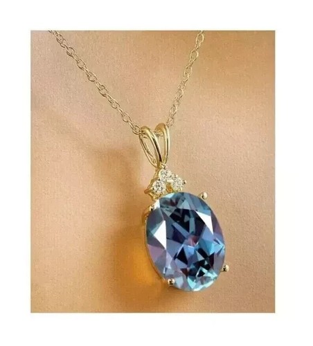 2.10Ct Oval Cut Lab Created Alexandrite Solitaire Pendant 14K Yellow Gold Plated - Picture 2 of 7