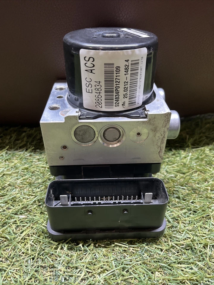 Módulo de bomba de freno antibloqueo ABS Cadillac SRX 2011-2016 3,0 L negro 20864834 OEM Foto 2 de 4