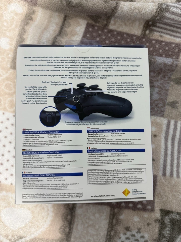 Sony Dualshock 4 Wireless Controller per PlayStation 4 - Glacier White - Immagine 4 di 4