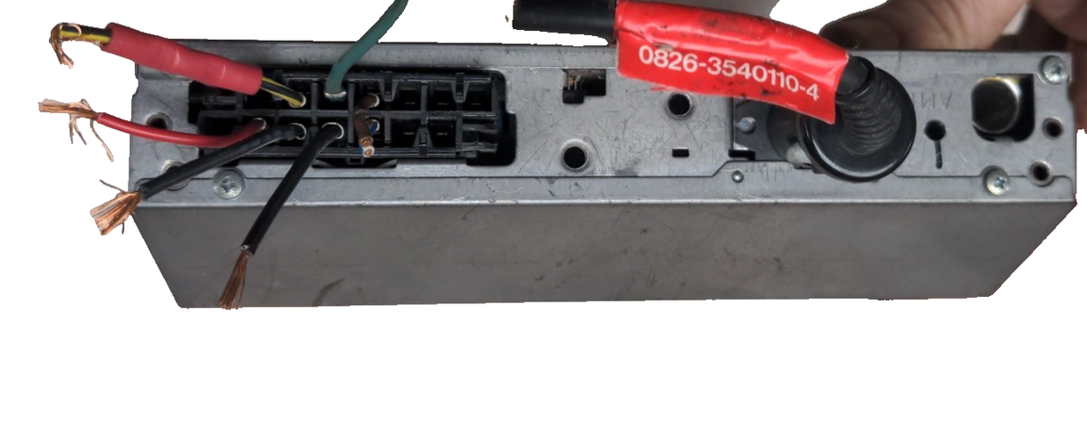 1986-1993 VOLVO 240 RADIO STEREO CASSETTE PLAYER AM FM RECEIVER