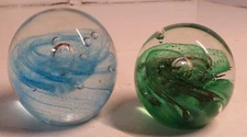 2 Pc Paperweight Dynasty Gallery Art Bubble Blue & Green Clear Set Glass China